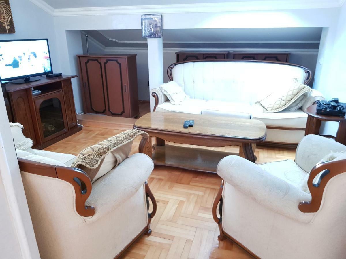 Emi Apartment Budva Bagian luar foto