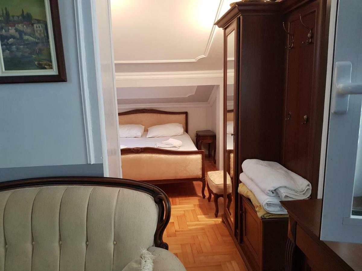 Emi Apartment Budva Bagian luar foto