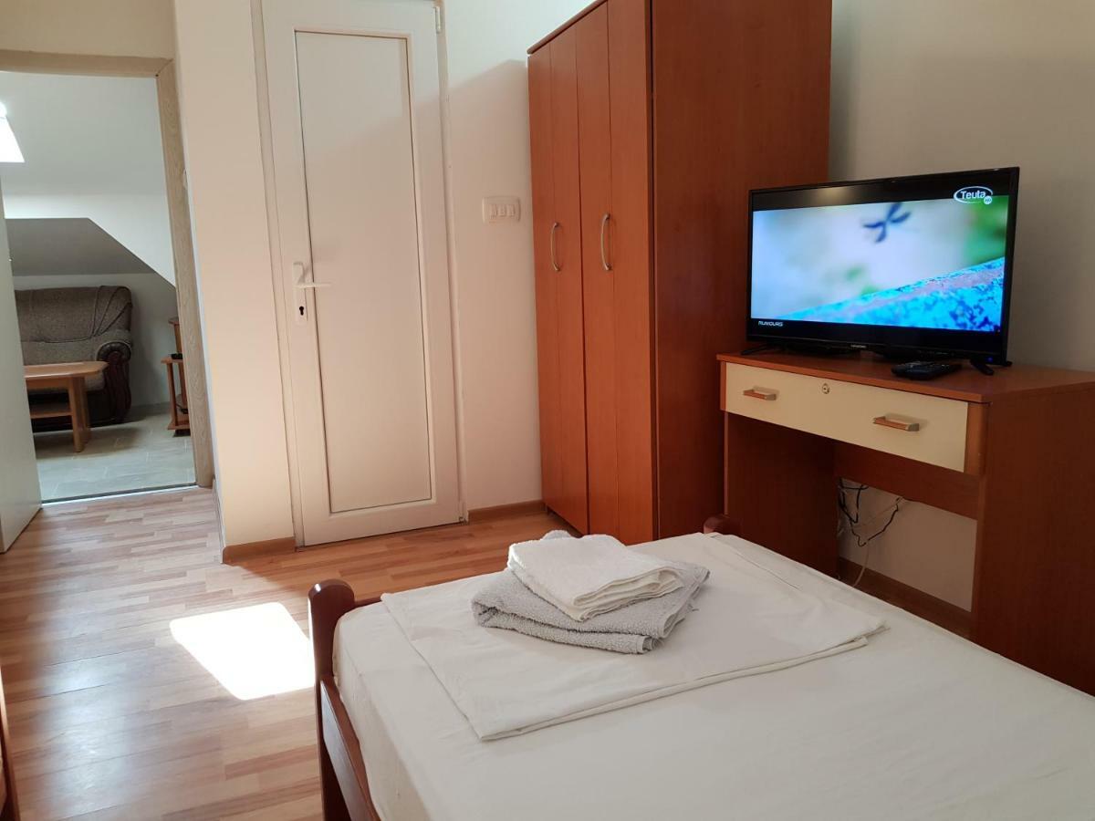 Emi Apartment Budva Bagian luar foto